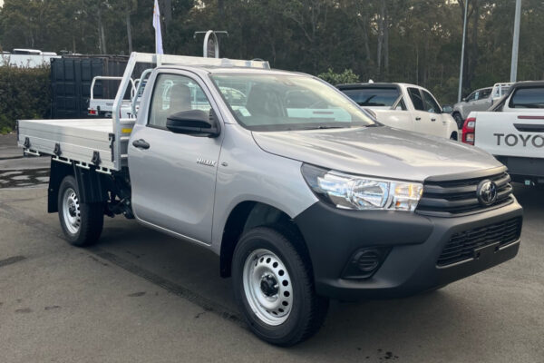 TOYOTA HILUX WORKMATE HI-RIDER 2024 REVIEW