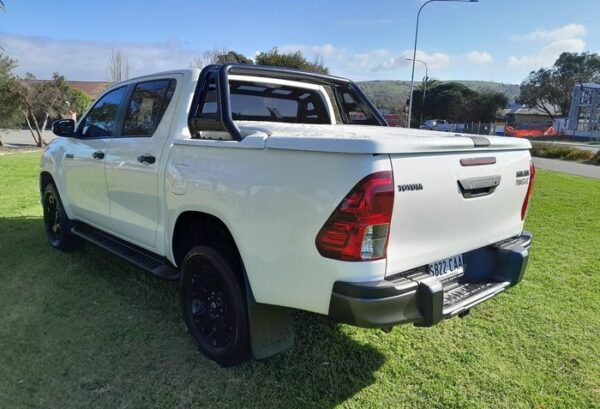 Toyota Hilux Rogue GUN126R 4X4 Dual Range 2019 - Image 4