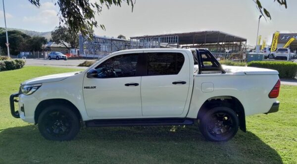 Toyota Hilux Rogue GUN126R 4X4 Dual Range 2019 - Image 6