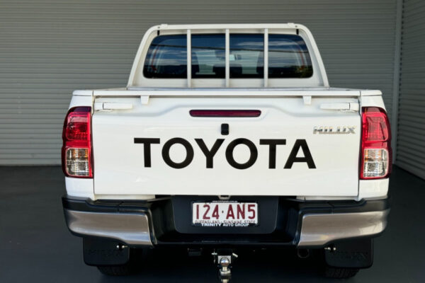 SR Toyota Auto 4×4 Hilux 2020 - Image 11