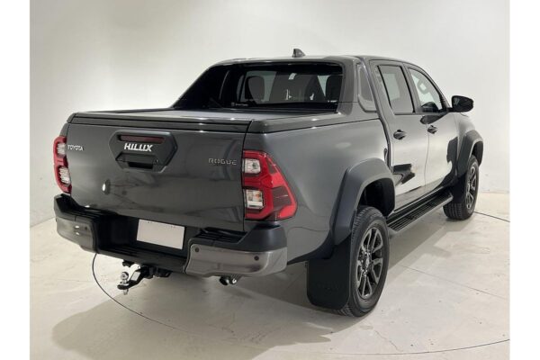 Toyota Hilux Rogue 48V Auto 4x4 Double Cab 2024 - Image 12