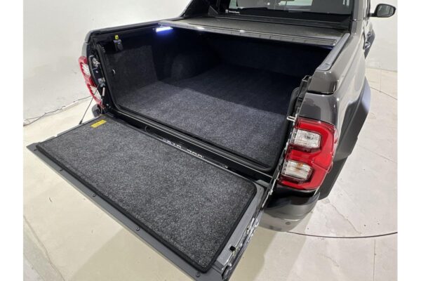 Toyota Hilux Rogue 48V Auto 4x4 Double Cab 2024 - Image 3