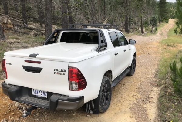 Toyota Hilux Rogue Auto 4x4 Double Cab 2015 - Image 8