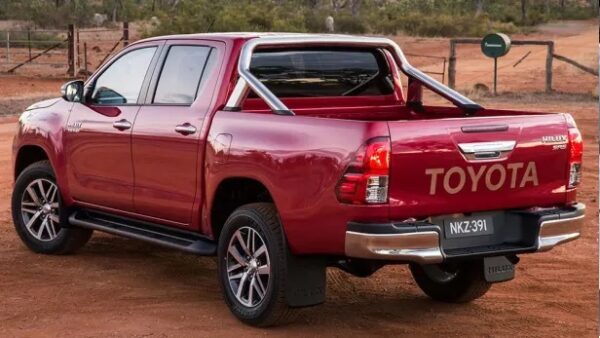 Toyota Hilux SR5 Auto 4x4 Double Cab 2015 - Image 3