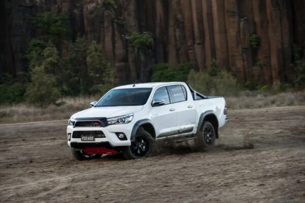 Toyota Hilux SR5 Auto 4x4 Double Cab 2018 - Image 3