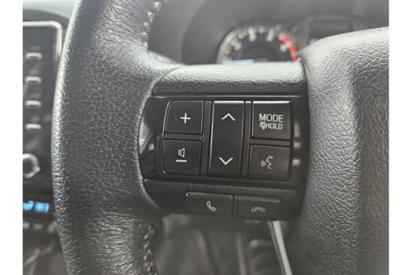 Toyota Hilux SR5 Auto 4x4 Double Cab 2021 - Image 4